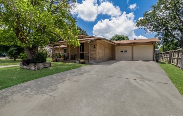 Home for sale at 4422 Bikini Dr in San Antonio, TX — photo 1