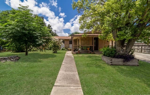 Home for sale at 4422 Bikini Dr in San Antonio, TX — photo 3