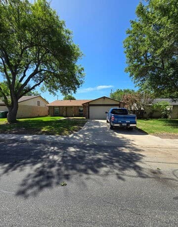 Home for sale at 4626 Wetz Dr in San Antonio, TX — photo 1