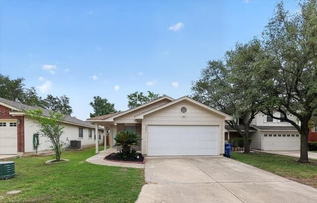 Home for sale at 6806 Cougar Cv in San Antonio, TX — photo 3