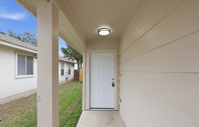 Home for sale at 6806 Cougar Cv in San Antonio, TX — photo 5