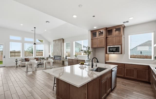 Home for sale at 331 Mountain Oak in Castroville, TX — photo 4
