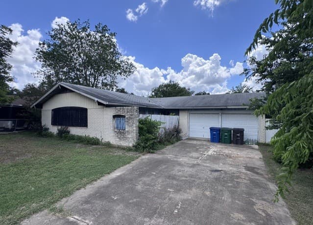 Home for sale at 4232 Chestnuthill Dr in San Antonio, TX — photo 1