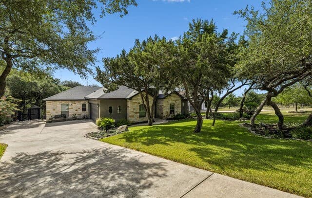 Home for sale at 13308 Iron Horse Way in Helotes, TX — photo 2