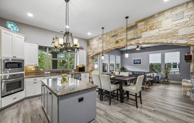Home for sale at 13308 Iron Horse Way in Helotes, TX — photo 4