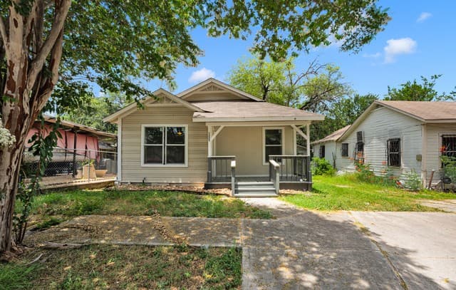 Home for sale at 1225 Leal in San Antonio, TX — photo 1