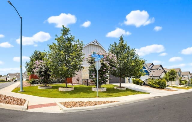Home for sale at 7806 Sycamore Hls in Boerne, TX — photo 2