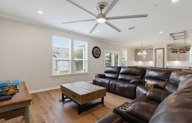 Home for sale at 7806 Sycamore Hls in Boerne, TX — photo 4