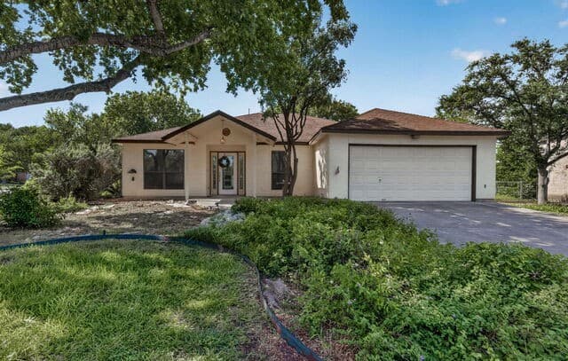 Home for sale at 254 Quail Dr in Universal City, TX — photo 1