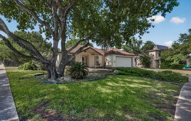 Home for sale at 254 Quail Dr in Universal City, TX — photo 2