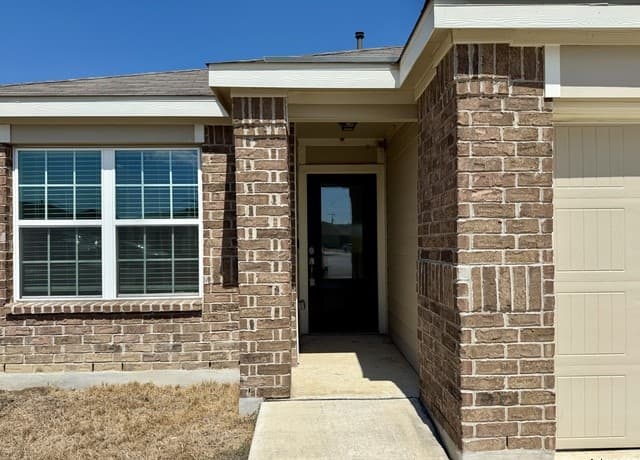 Home for sale at 807 Blue Landing in San Antonio, TX — photo 2