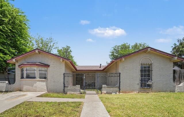 Home for sale at 5119 Oldstead St in San Antonio, TX — photo 2