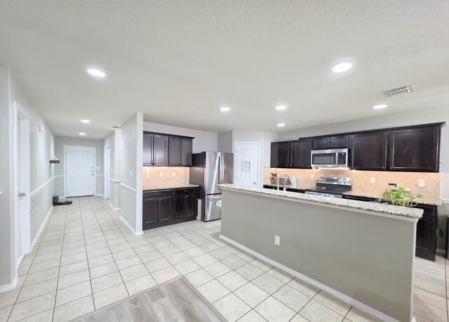 Home for sale at 3711 Painted Tracks in Selma, TX — photo 5
