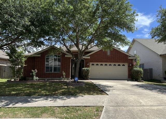 Home for sale at 2612 Cloverbrook Ln in Schertz, TX — photo 2