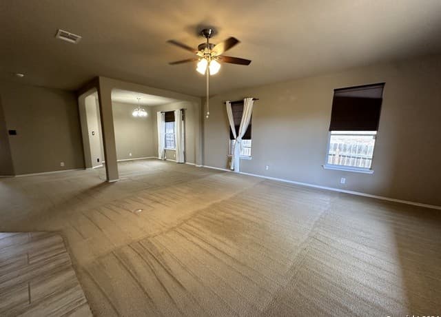 Home for sale at 2612 Cloverbrook Ln in Schertz, TX — photo 4