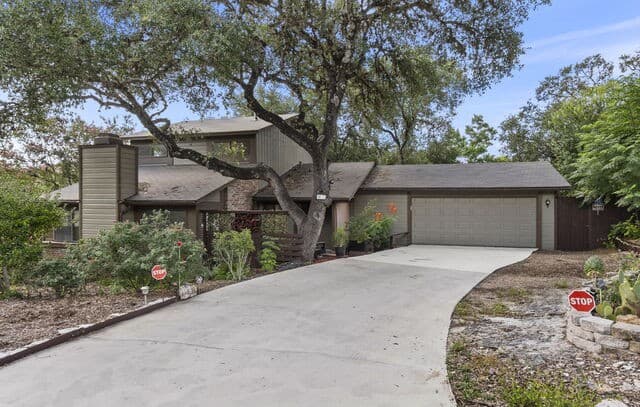 Home for sale at 11206 Blue Waters in Helotes, TX — photo 3