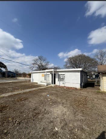 Home for sale at 235 Gillette Blvd in San Antonio, TX — photo 4