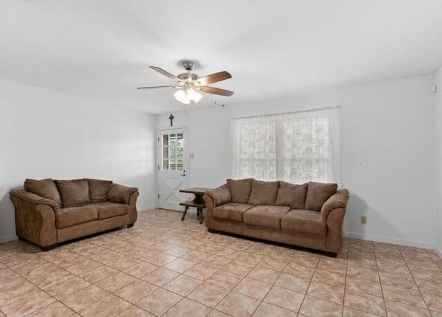 Home for sale at 14923 Adams Street in Lytle, TX — photo 2
