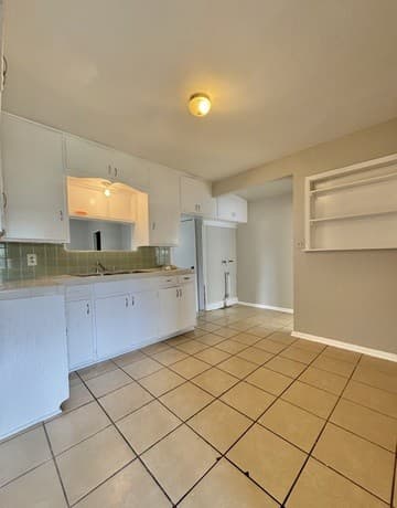 Home for sale at 1923 Valencia in San Antonio, TX — photo 5