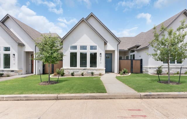 3-bedroom home for sale at 10031 University Way Unit 8 in San Antonio TX
