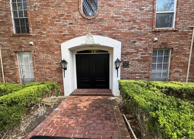 3-bedroom rental at 7500 Callaghan Unit APT 254 in San Antonio TX
