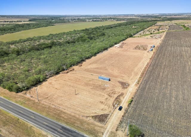 home for sale at 2415 Fm 1518 in St Hedwig TX
