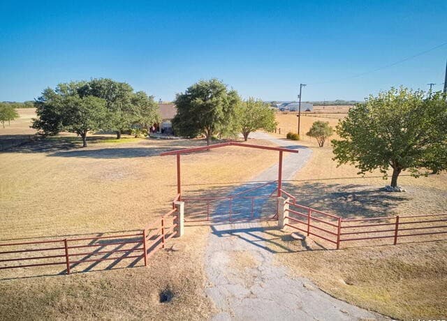 4-bedroom home for sale at 15260 Miller Rd in St Hedwig TX