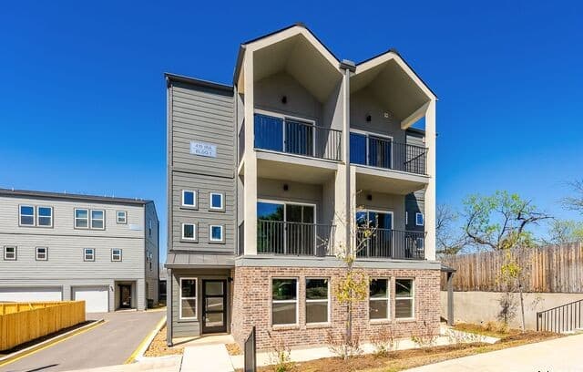 3-bedroom rental at 419 Ira Avenue Unit 1101 in San Antonio TX