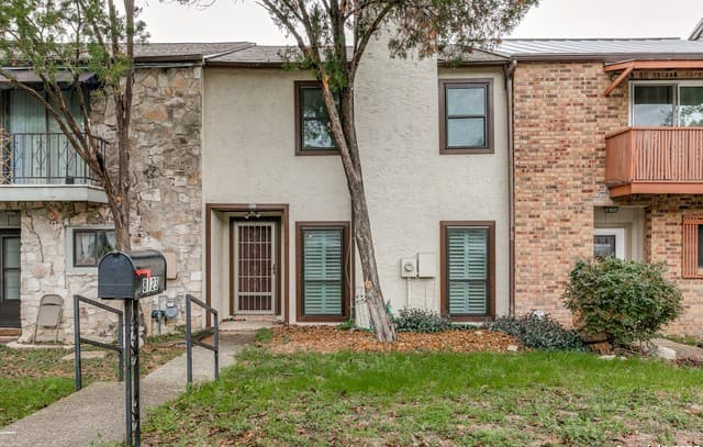2-bedroom rental at 8123 Scottshill in San Antonio TX