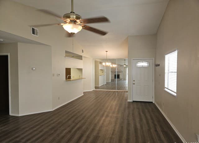 3-bedroom rental at 4410 Putting Green in San Antonio TX