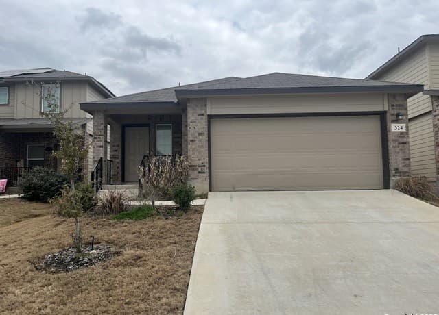 3-bedroom rental at 324 Middle Green Loop in Floresville TX