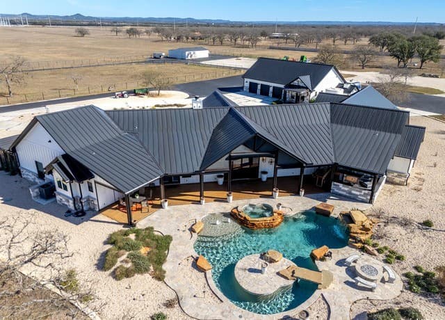 4-bedroom home for sale at 2021 Fm 3240 in Bandera TX