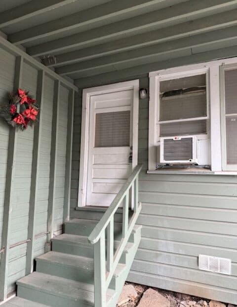 1-bedroom rental at 512 E Mulberry Unit 2 in San Antonio TX