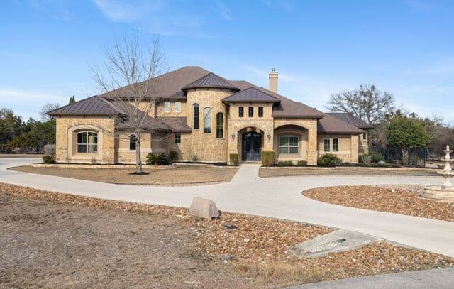 3-bedroom home for sale at 432 Redland Dr in Spring Branch TX