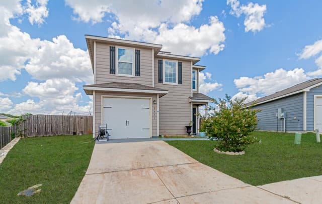 3-bedroom rental at 2831 Lavender in San Antonio TX