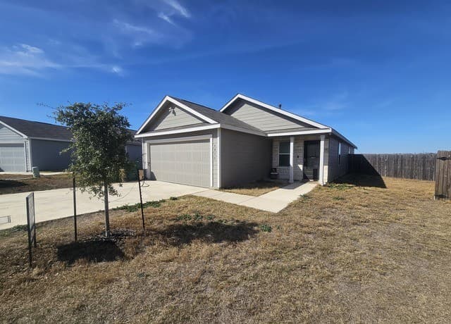 4-bedroom rental at 6855 Burgess Rdg in Converse TX