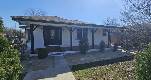 home for sale at 3902 W Salinas in San Antonio TX