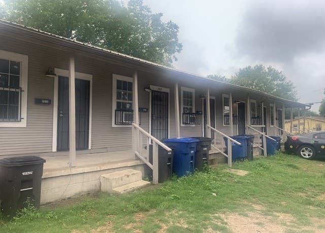 1-bedroom rental at 2011 S San Jacinto St. in San Antonio TX