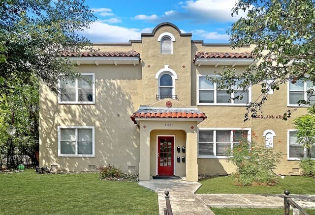 0-bedroom rental at 1539 W Woodlawn Ave Unit 2 in San Antonio TX