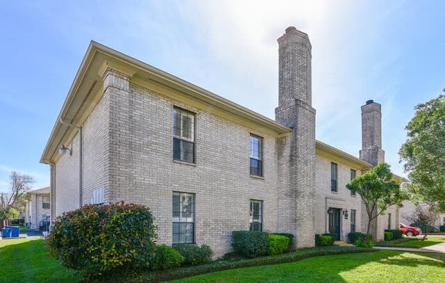 3-bedroom home for sale at 2611 Eisenhauer Unit 1403 in San Antonio TX
