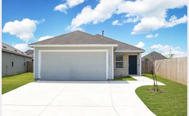 3-bedroom rental at 10203 Asta Trail in San Antonio TX