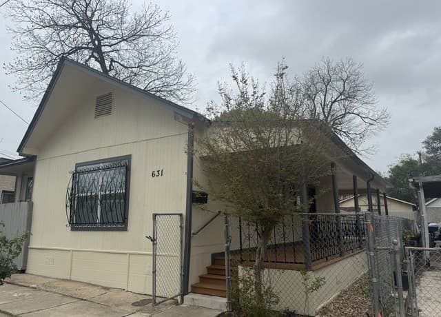 4-bedroom rental at 631 E Mistletoe in San Antonio TX