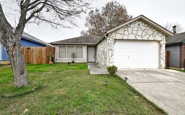2-bedroom rental at 16426 Alwick Ln in San Antonio TX