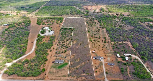 home for sale at 0 W County Road 640 in Yancey TX