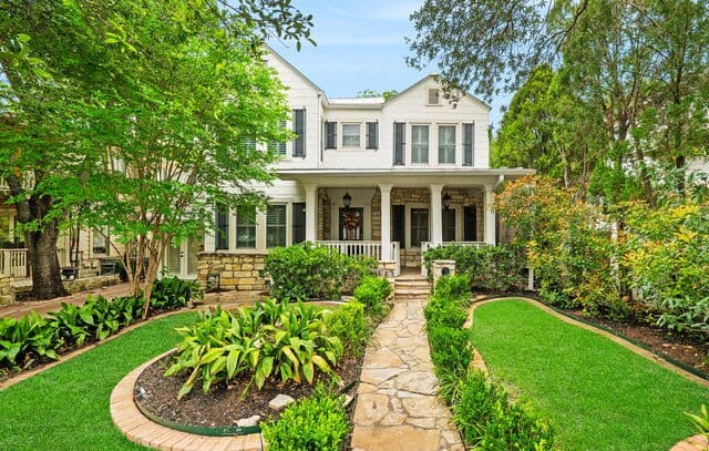 2-bedroom home for sale at 115 Evans in Alamo Heights TX