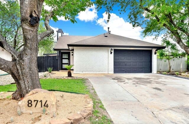 2-bedroom home for sale at 8714 Meadow Song in Converse TX