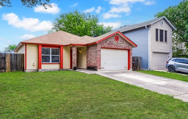 3-bedroom home for sale at 6714 Highland Grass in Converse TX