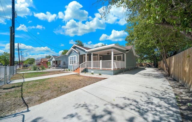3-bedroom home for sale at 123 Tipton in San Antonio TX