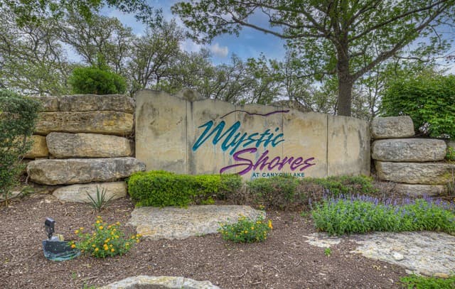 3-bedroom home for sale at 156 Gull Ln in Spring Branch TX