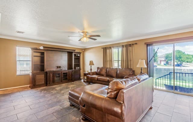 3-bedroom home for sale at 4014 Cinco Rios in San Antonio TX